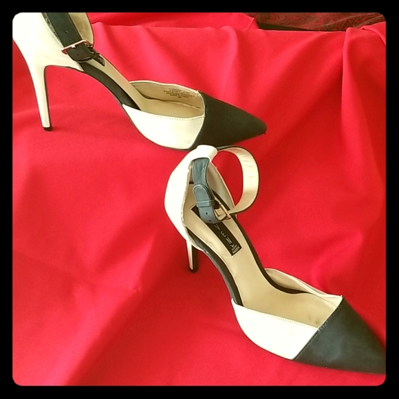 Stilettos - Picture 1 of 2